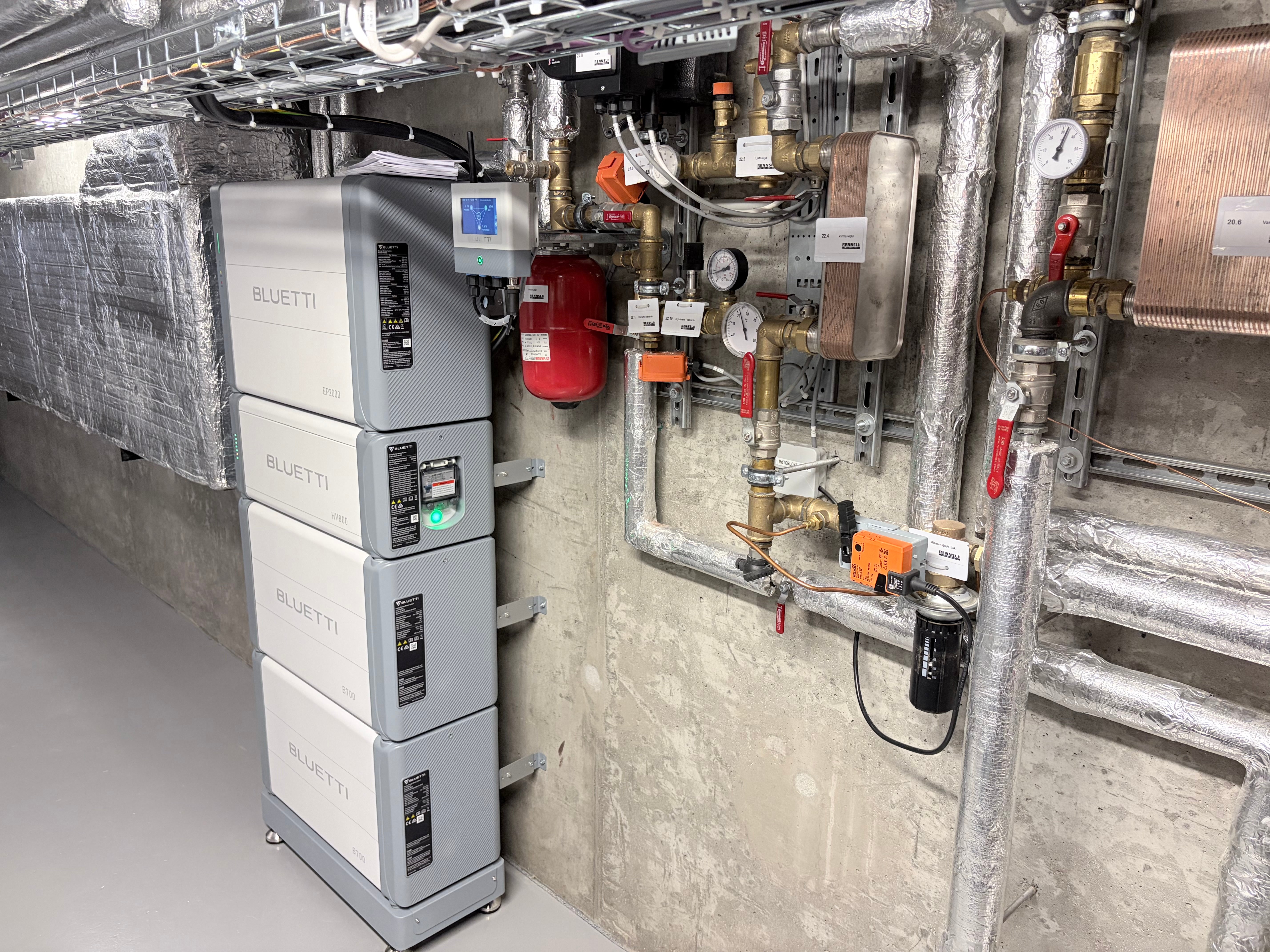 BLUETTI EP2000 VARAORKUKERFI FYRIR HEIMILI OG FYRIRTÆKI