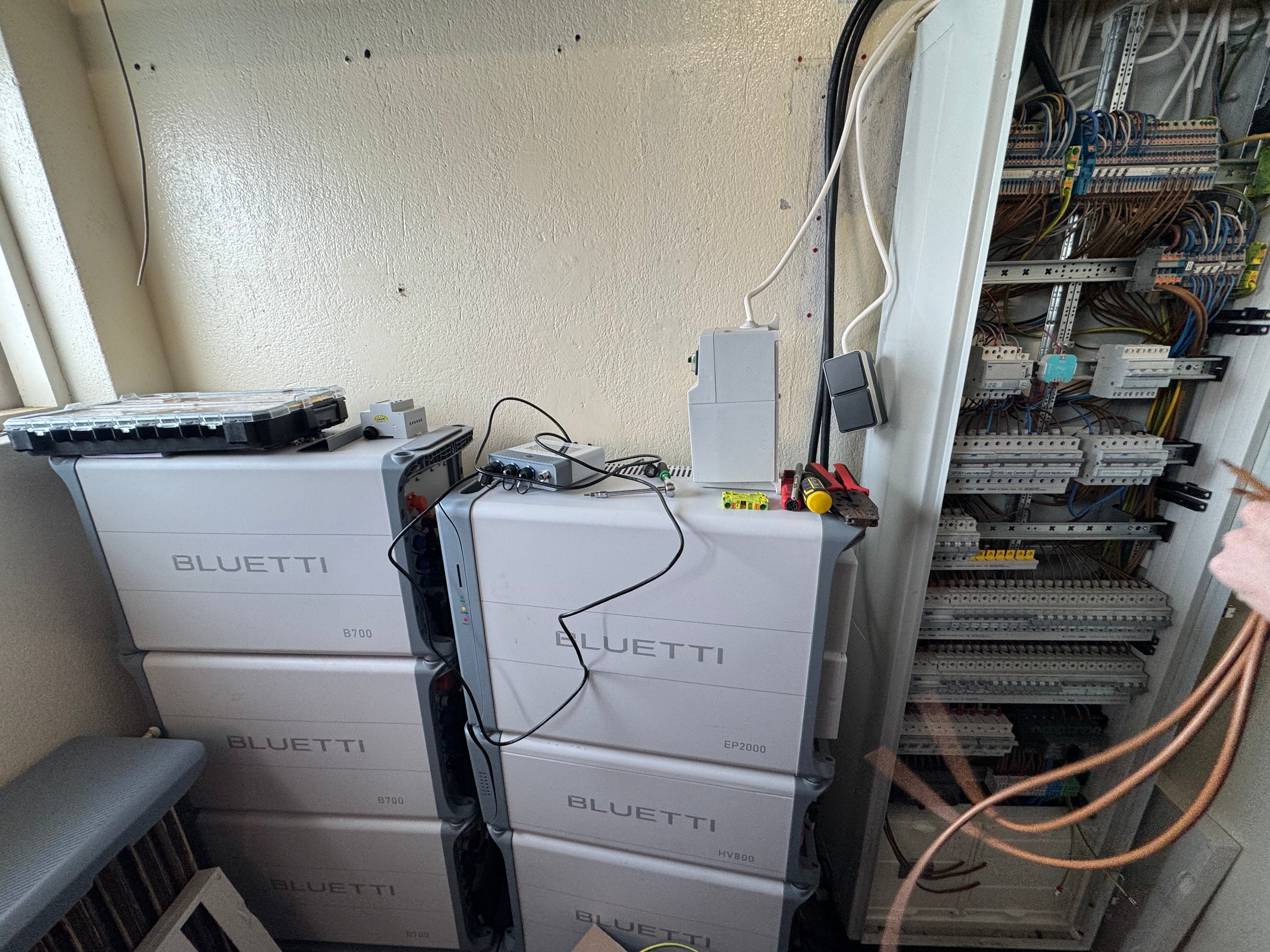 BLUETTI EP2000 VARAORKUKERFI FYRIR HEIMILI OG FYRIRTÆKI